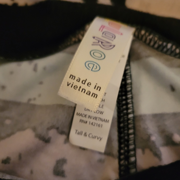 Lularoe - Picture 2 of 2